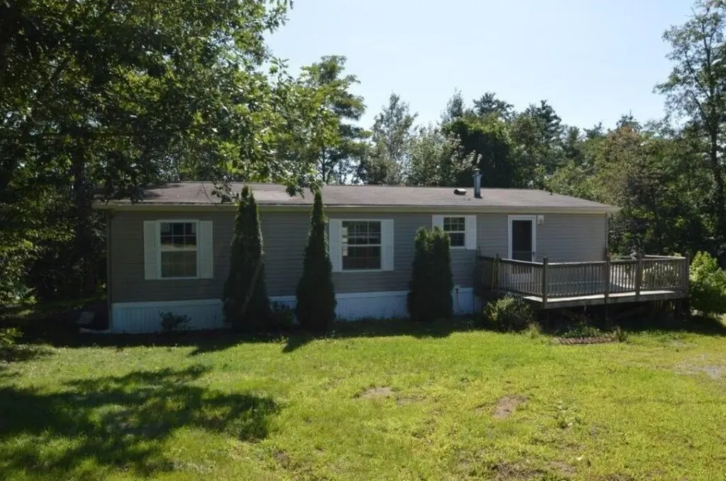 38 Oakland Road Belgrade ME 04917