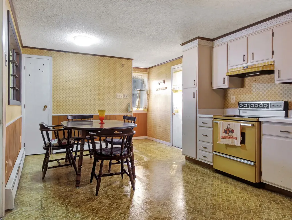 9 Kingman Road Fairfield ME 04937