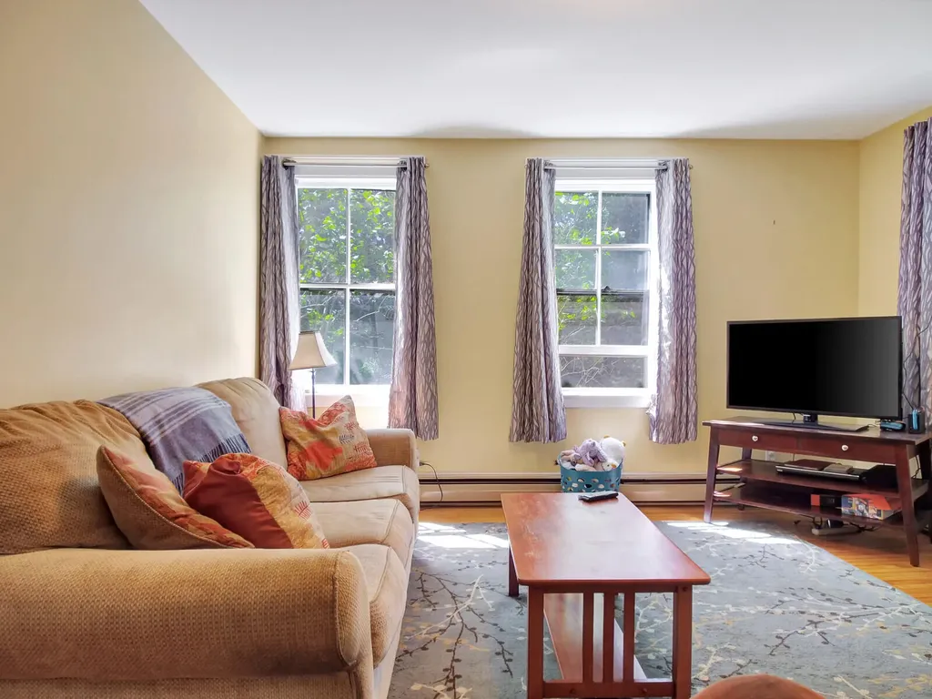 84 Central Street Gardiner ME 04345