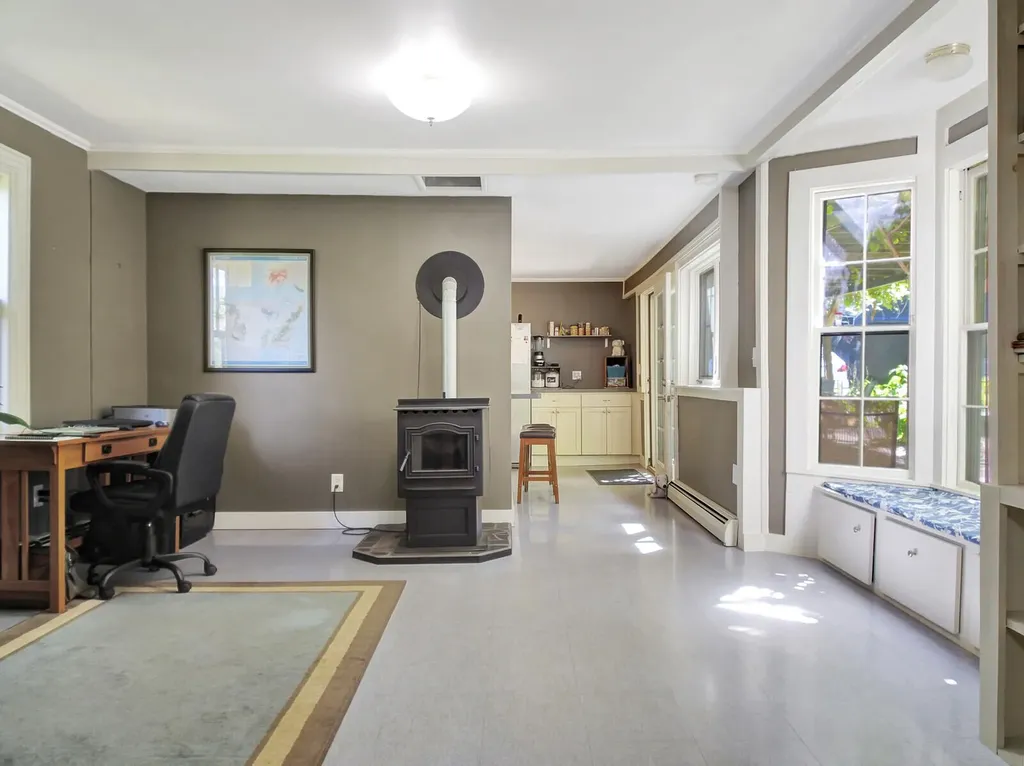 84 Central Street Gardiner ME 04345