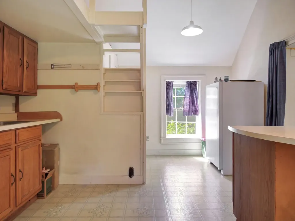 84 Central Street Gardiner ME 04345