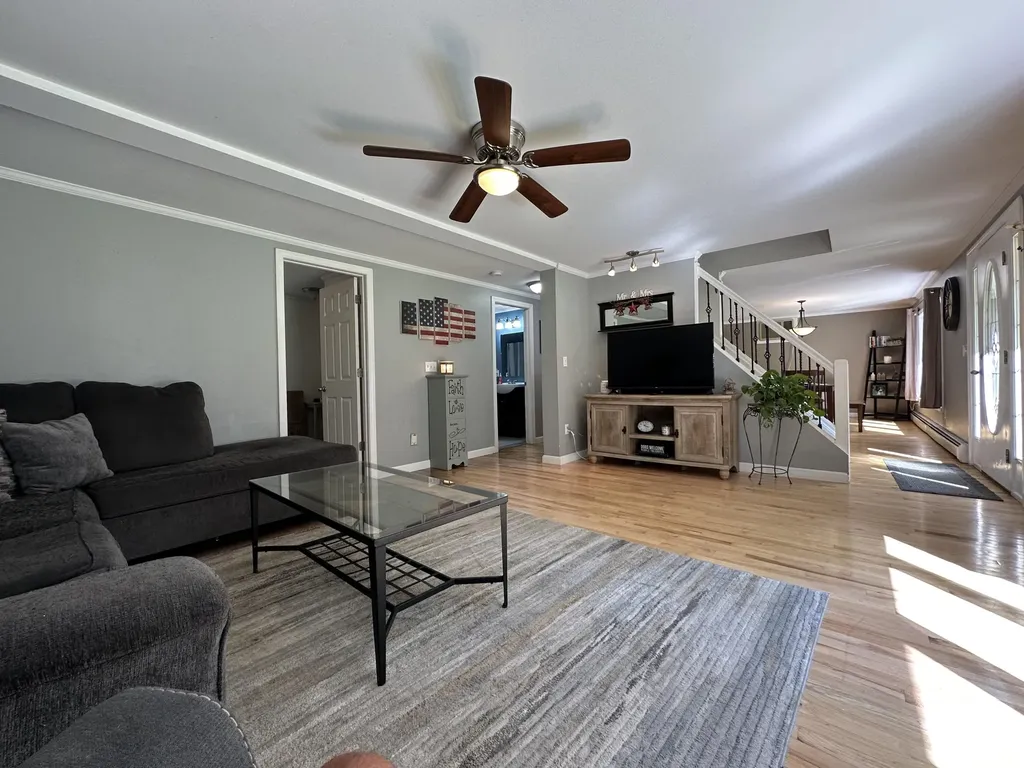 320 Garfield Road Minot ME 04258