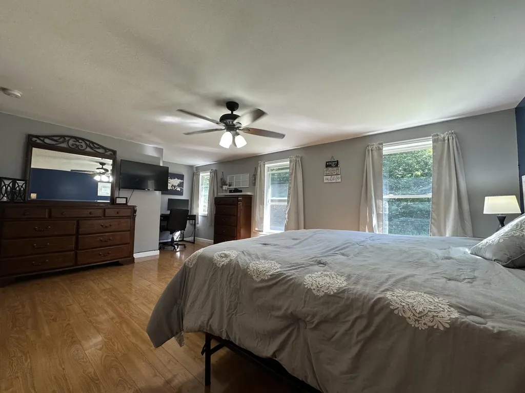 320 Garfield Road Minot ME 04258