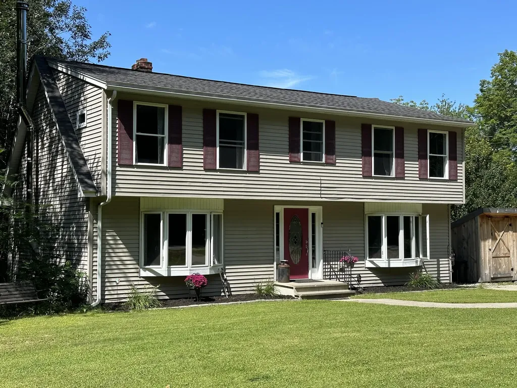 320 Garfield Road Minot ME 04258