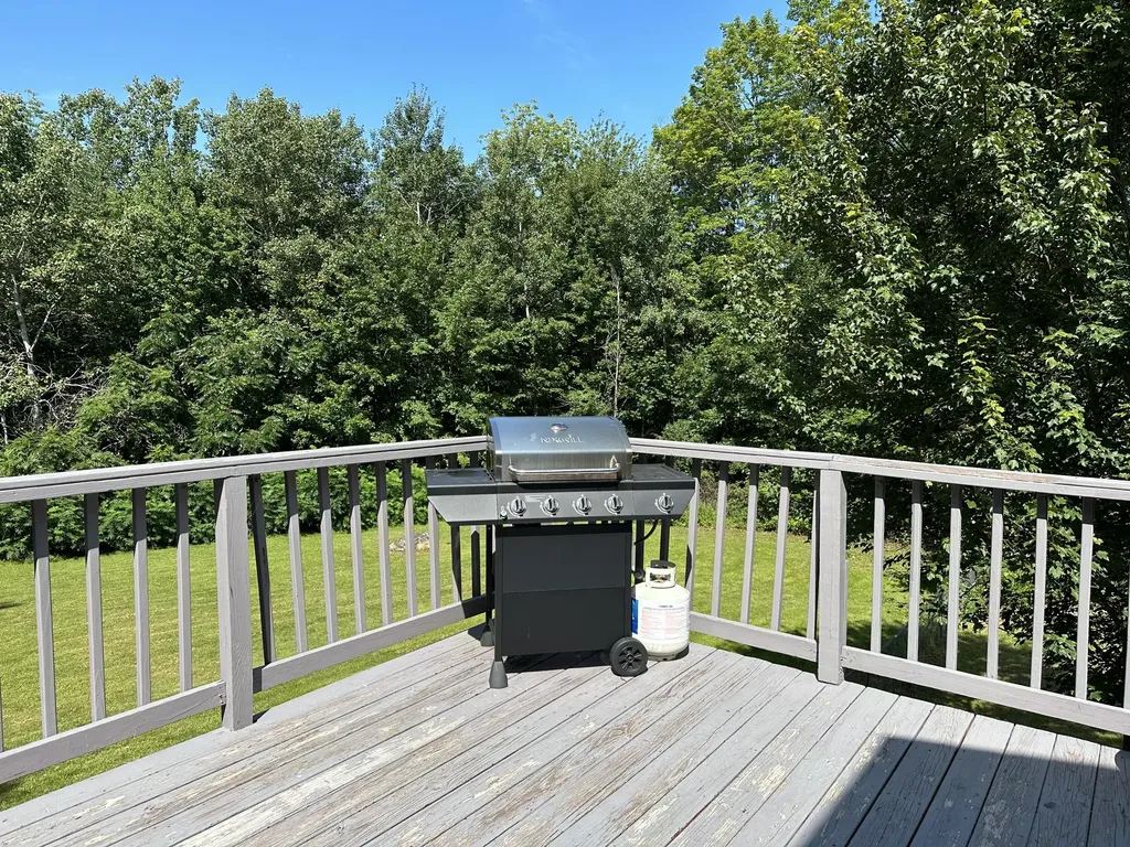 320 Garfield Road Minot ME 04258