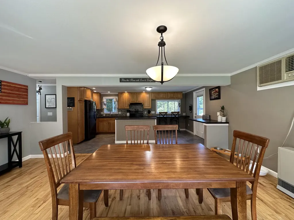 320 Garfield Road Minot ME 04258