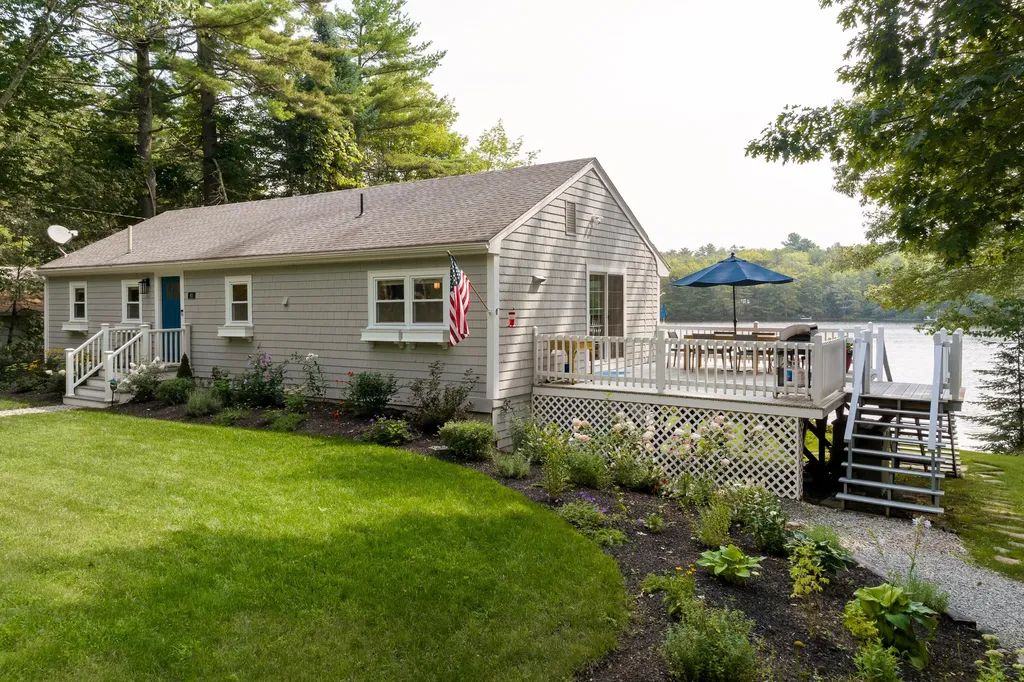65 Biscay Lake Shores Bristol ME 04539