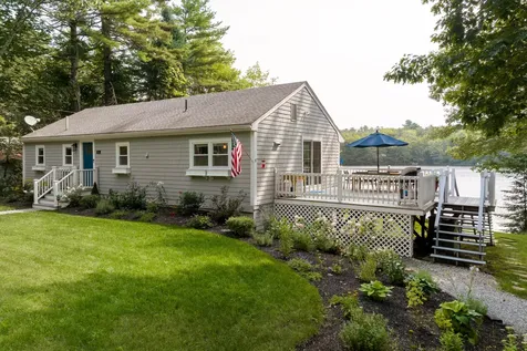 65 Biscay Lake Shores Bristol ME 04539