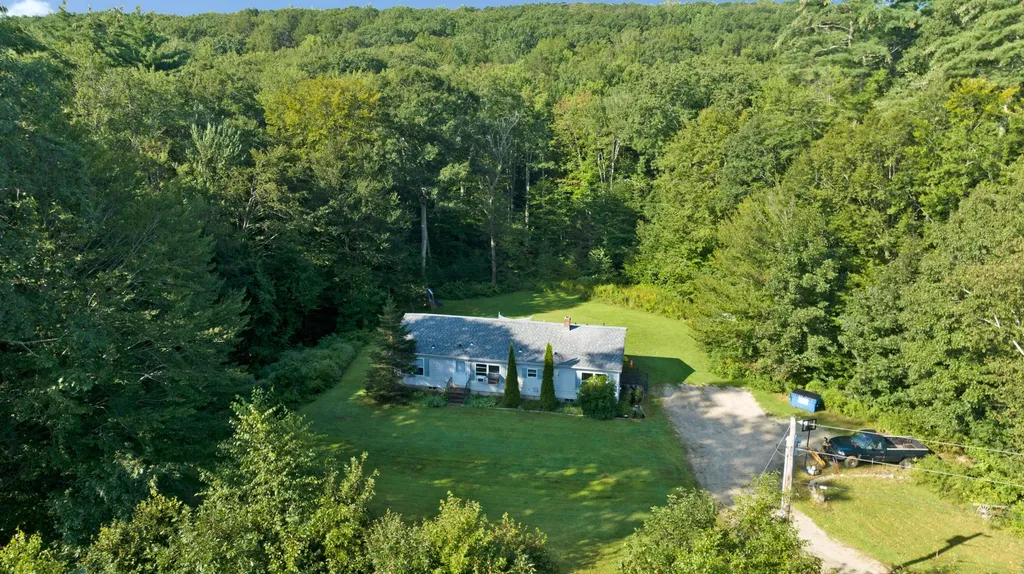 86 Bartlett Lane Eliot ME 03903