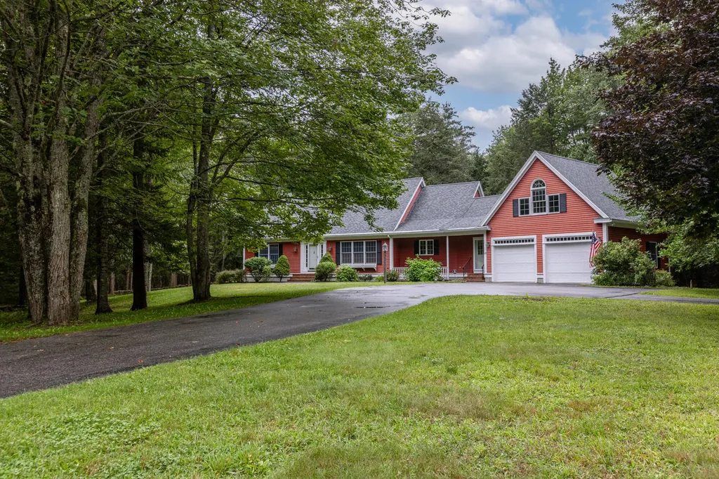 69 Cedar Ridge Yarmouth ME 04096