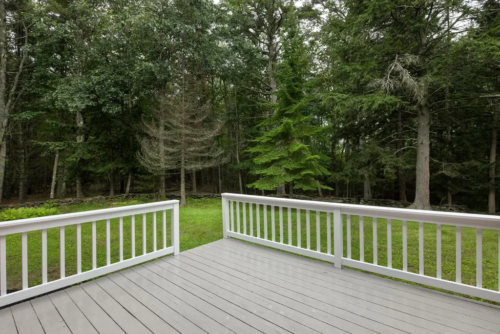 69 Cedar Ridge Yarmouth ME 04096