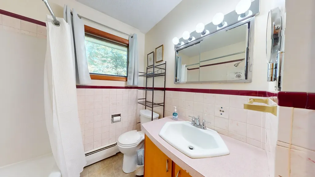 173 Narrows Pond Road Winthrop ME 04364