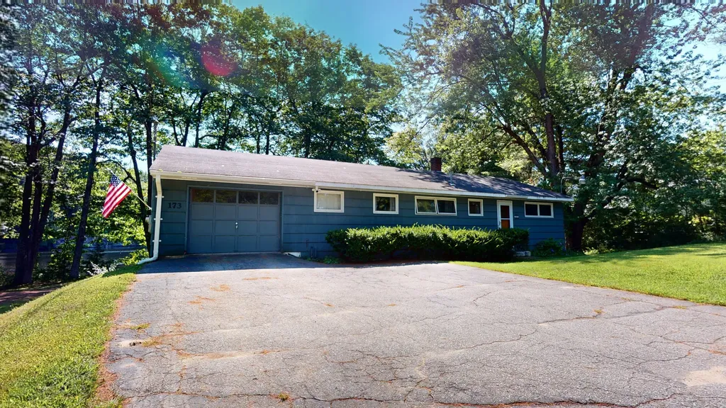 173 Narrows Pond Road Winthrop ME 04364