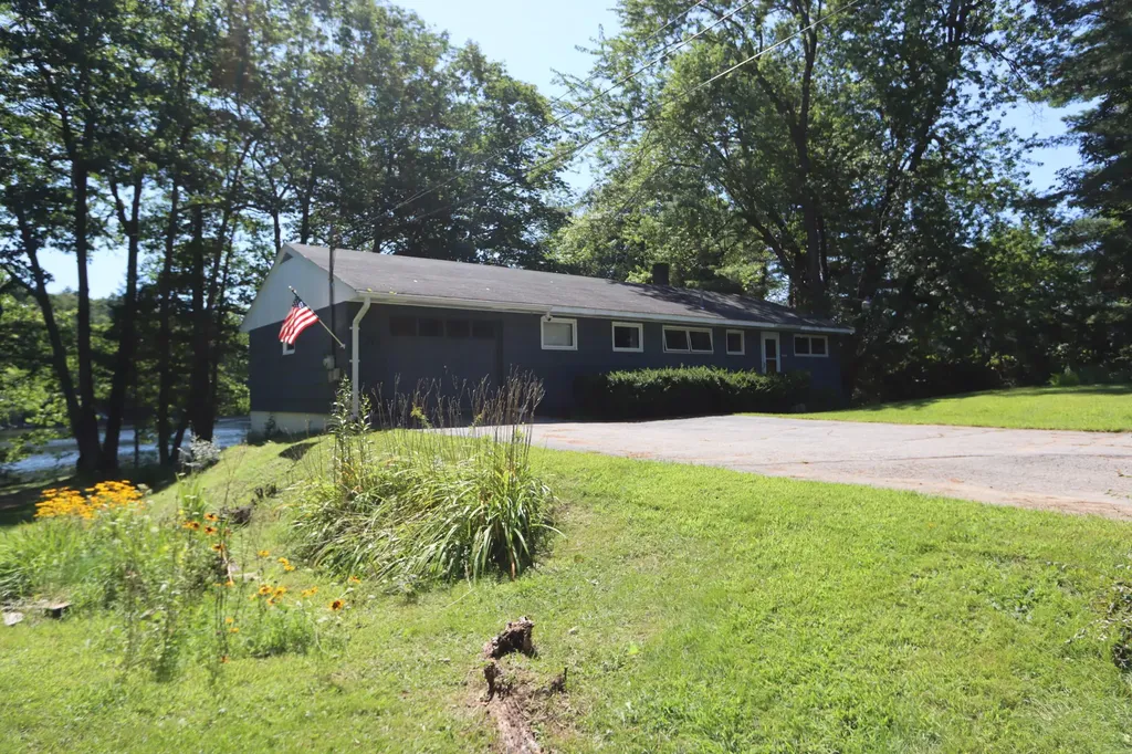 173 Narrows Pond Road Winthrop ME 04364
