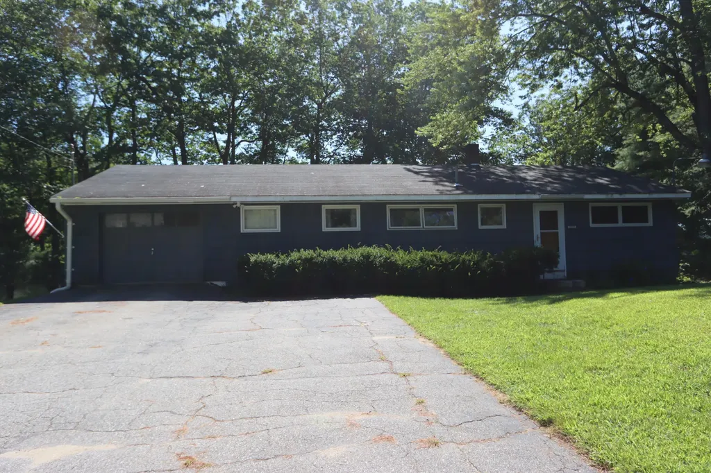 173 Narrows Pond Road Winthrop ME 04364
