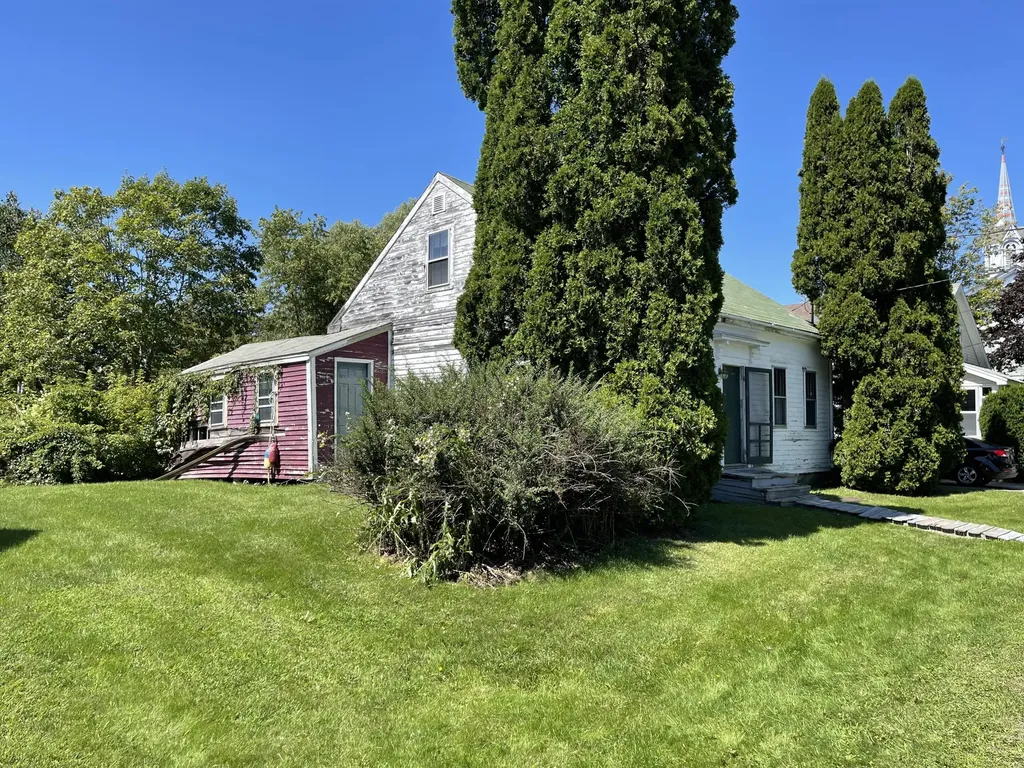 15 Green Street Thomaston ME 04861