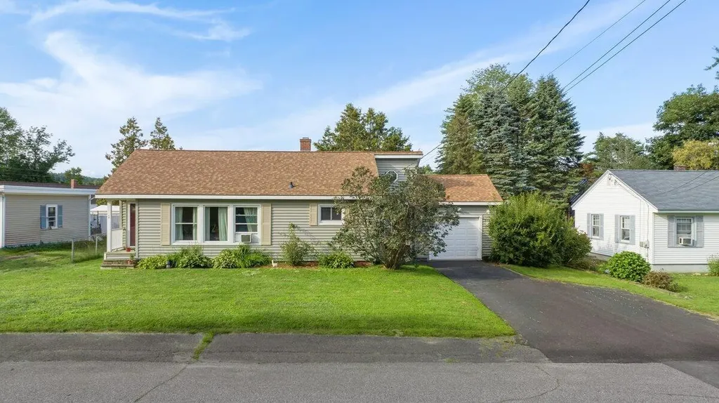 9 Linwood Avenue Augusta ME 04330