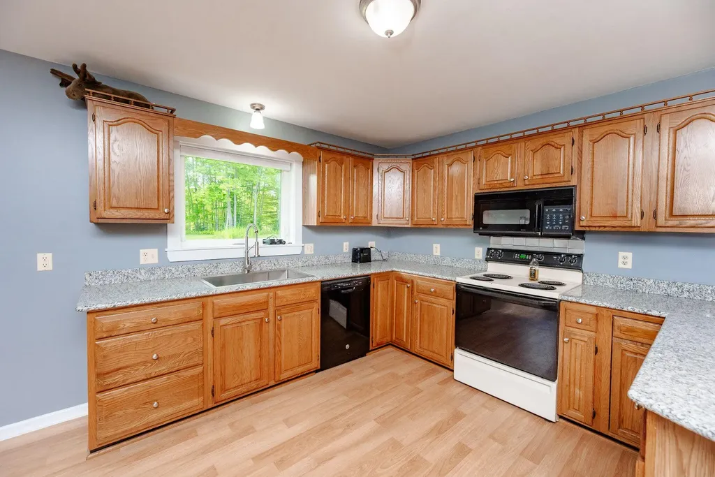 272 Knowlton Corner Road Farmington ME 04938