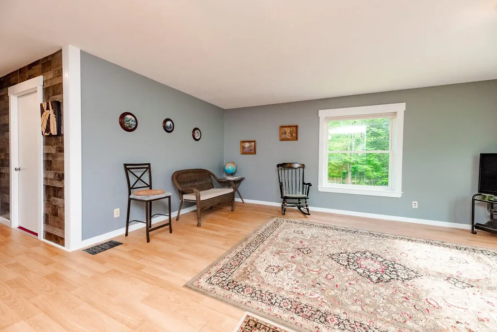 272 Knowlton Corner Road Farmington ME 04938