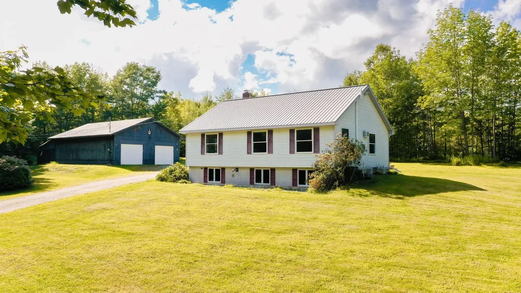 272 Knowlton Corner Road Farmington ME 04938