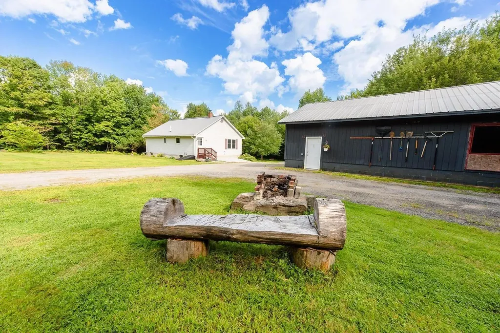 272 Knowlton Corner Road Farmington ME 04938
