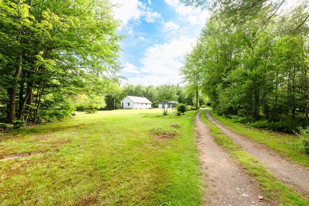 272 Knowlton Corner Road Farmington ME 04938