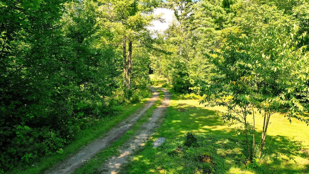 272 Knowlton Corner Road Farmington ME 04938