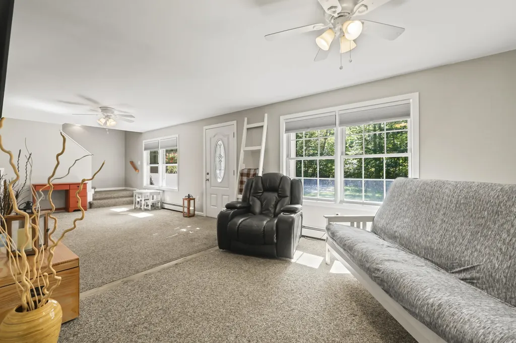 319 King Hill Road Naples ME 04055