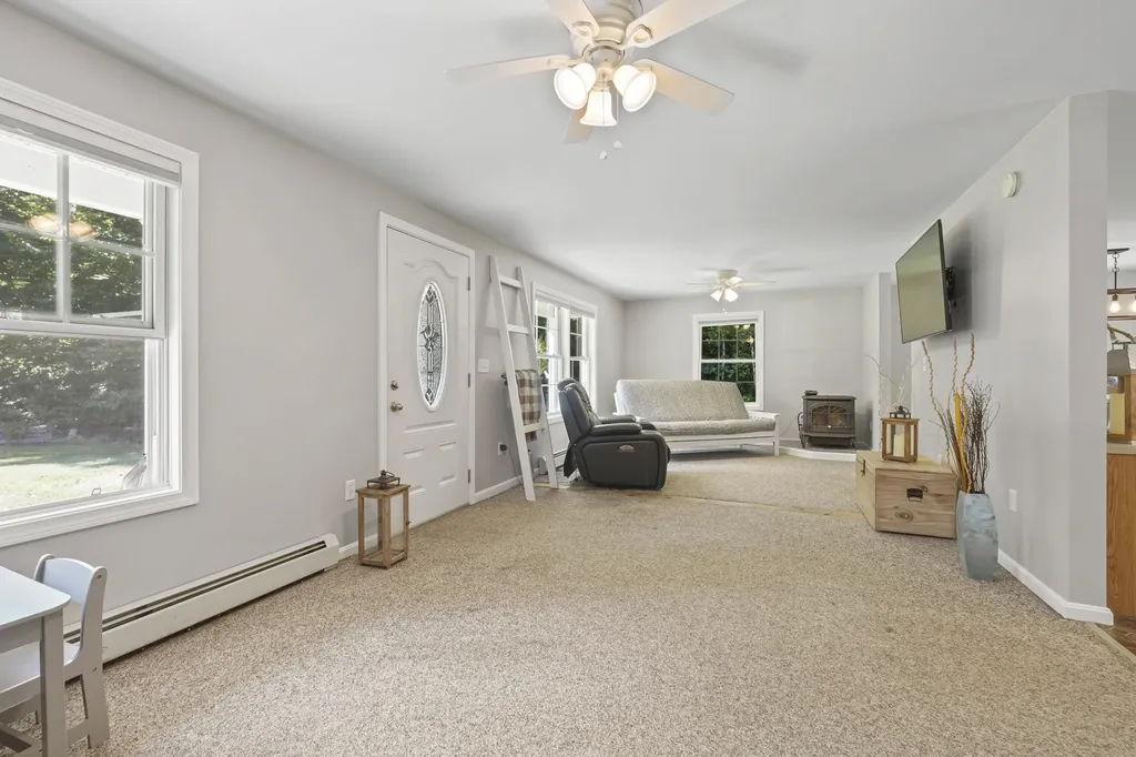 319 King Hill Road Naples ME 04055