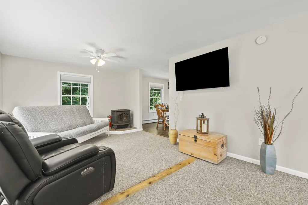 319 King Hill Road Naples ME 04055