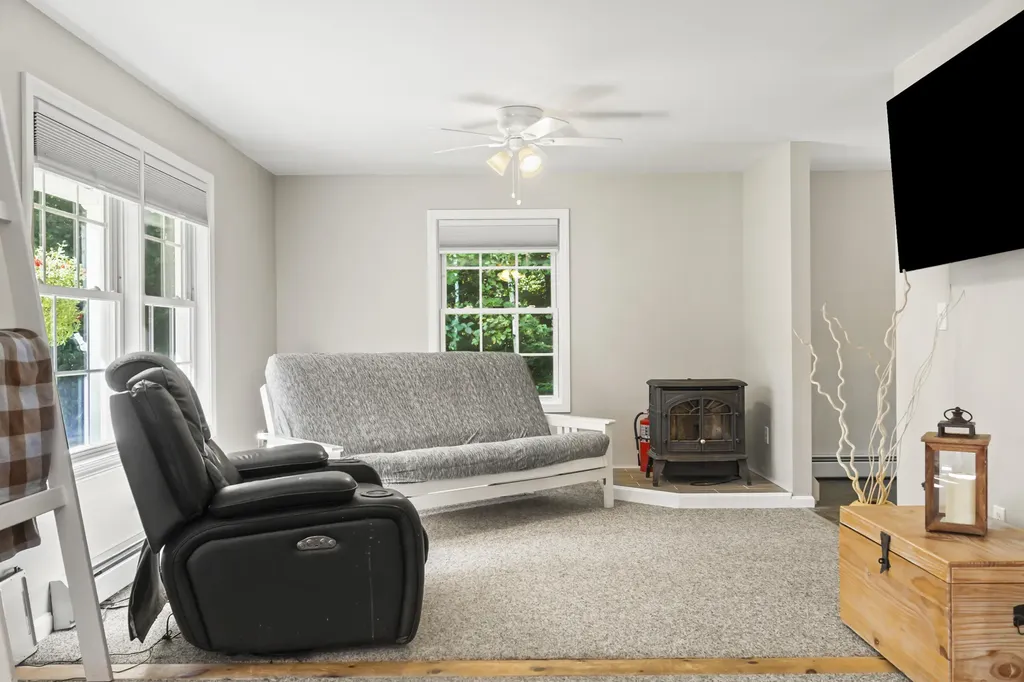 319 King Hill Road Naples ME 04055