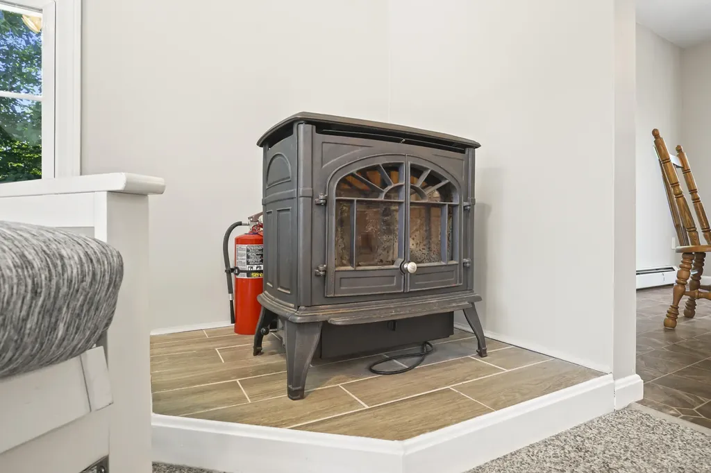 319 King Hill Road Naples ME 04055