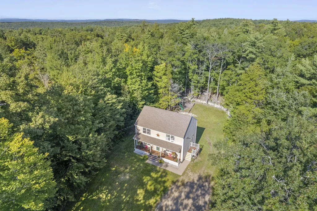 319 King Hill Road Naples ME 04055