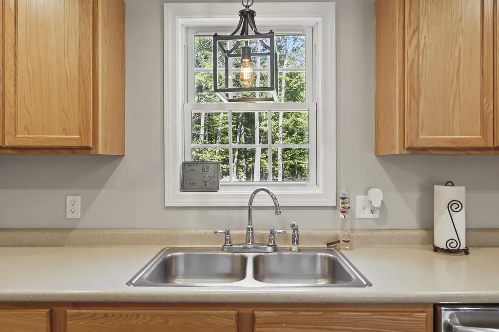 319 King Hill Road Naples ME 04055