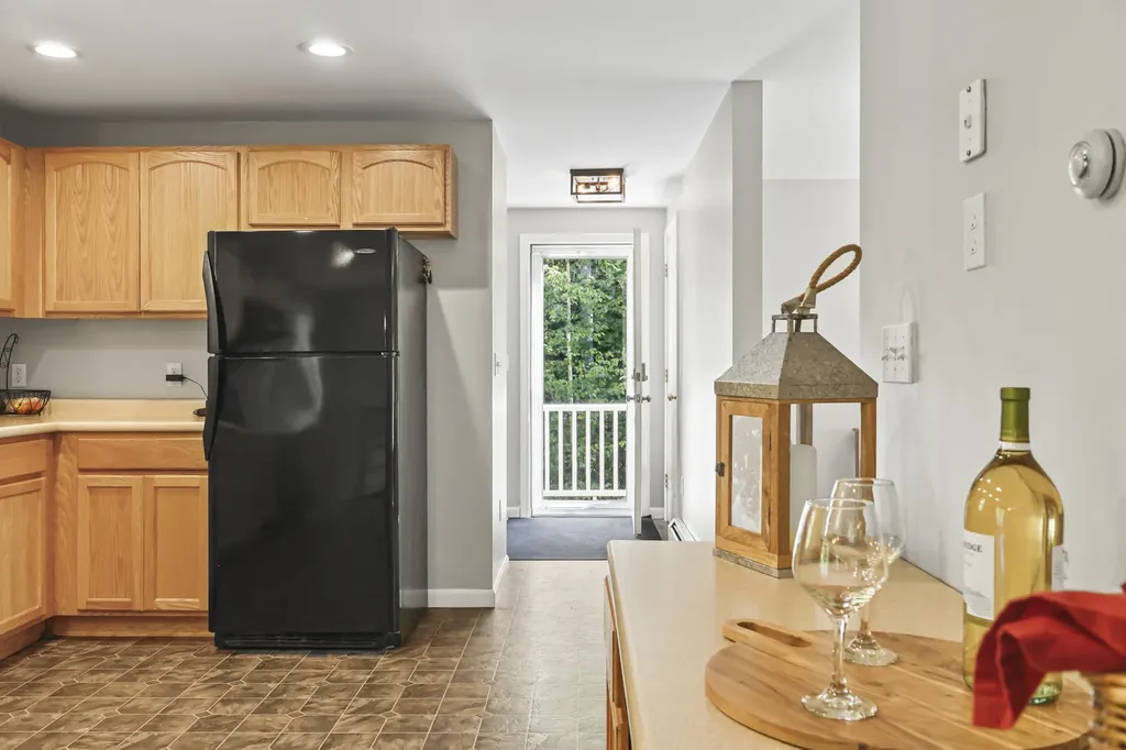 319 King Hill Road Naples ME 04055