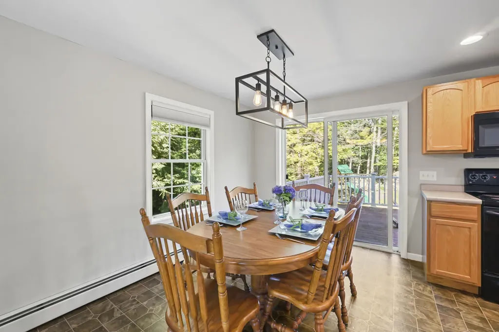 319 King Hill Road Naples ME 04055