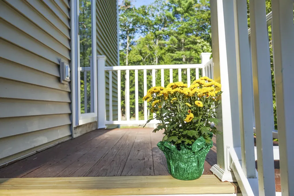 319 King Hill Road Naples ME 04055