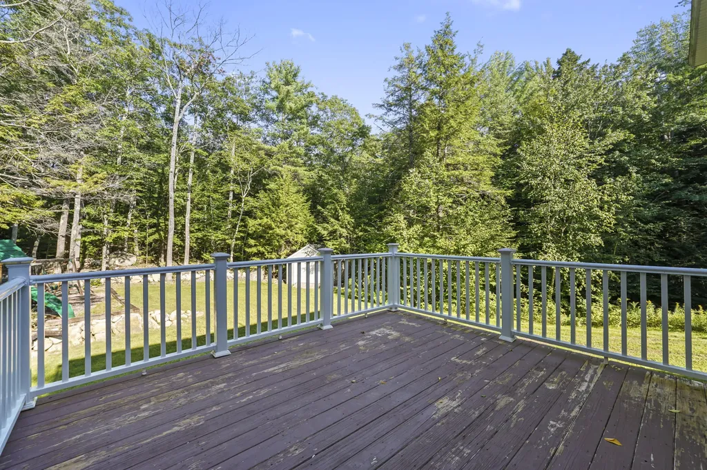319 King Hill Road Naples ME 04055