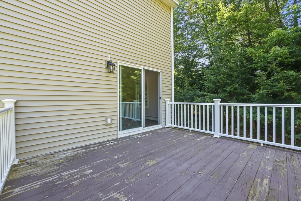 319 King Hill Road Naples ME 04055