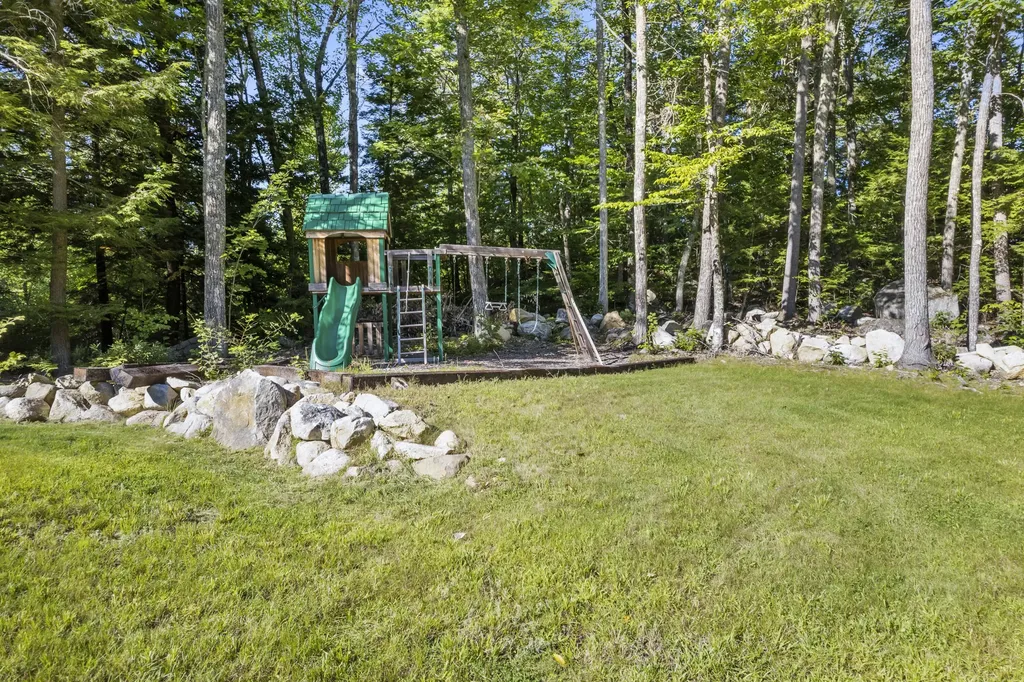 319 King Hill Road Naples ME 04055