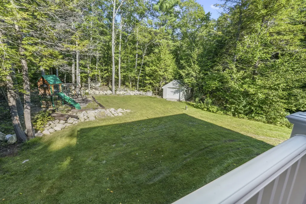 319 King Hill Road Naples ME 04055