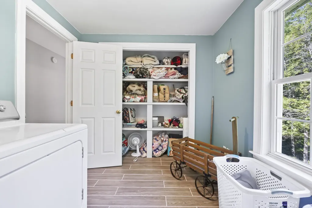319 King Hill Road Naples ME 04055