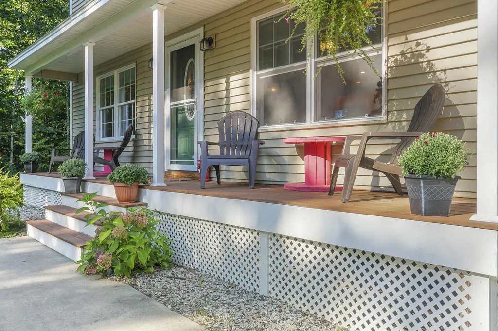 319 King Hill Road Naples ME 04055