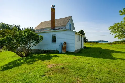 9 Store Point Road Swans Island ME 04685