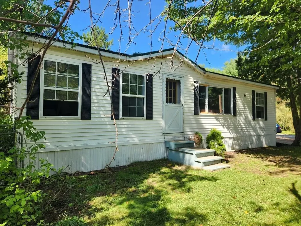 157 Wing Road Levant ME 04456