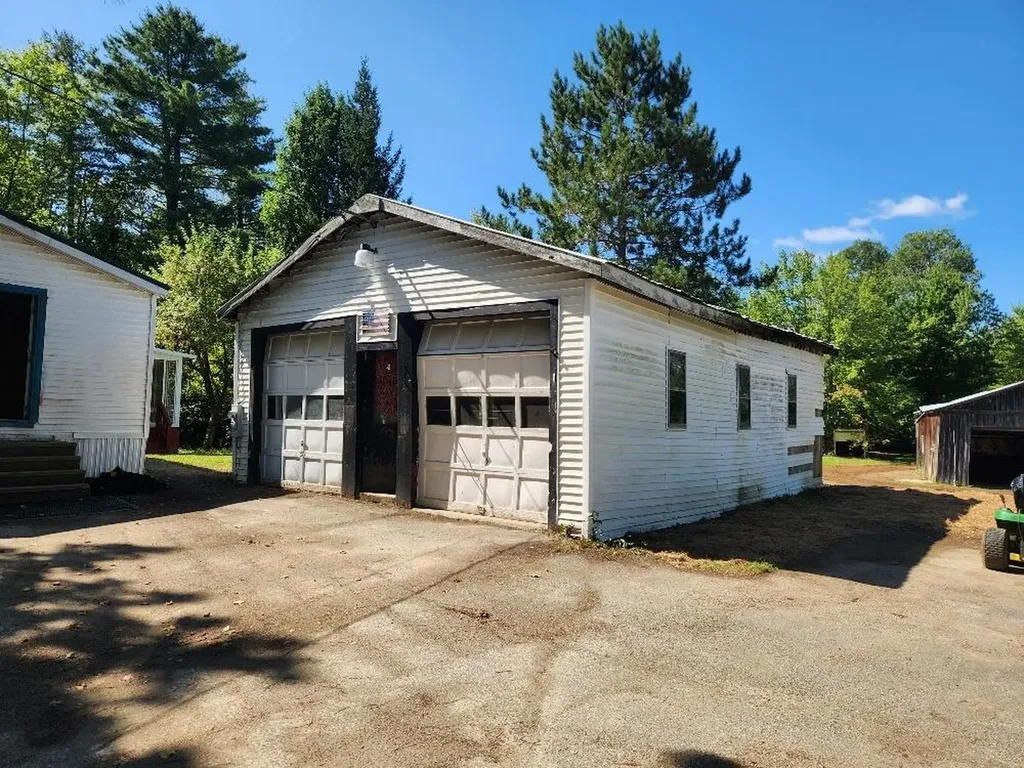 157 Wing Road Levant ME 04456