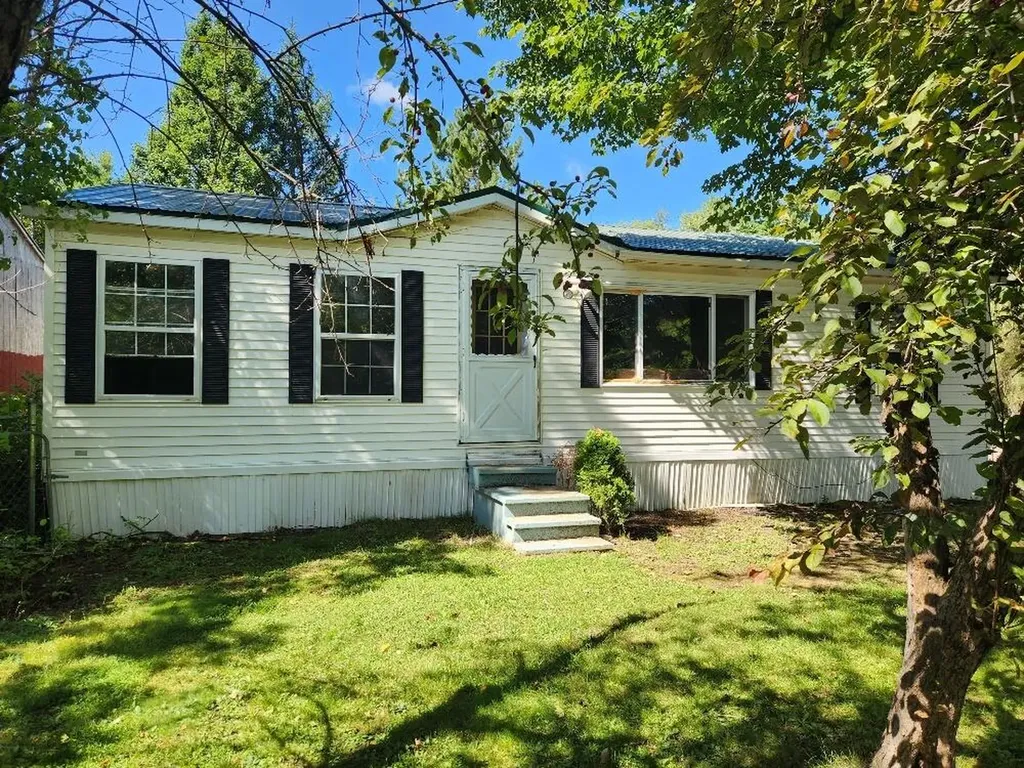 157 Wing Road Levant ME 04456