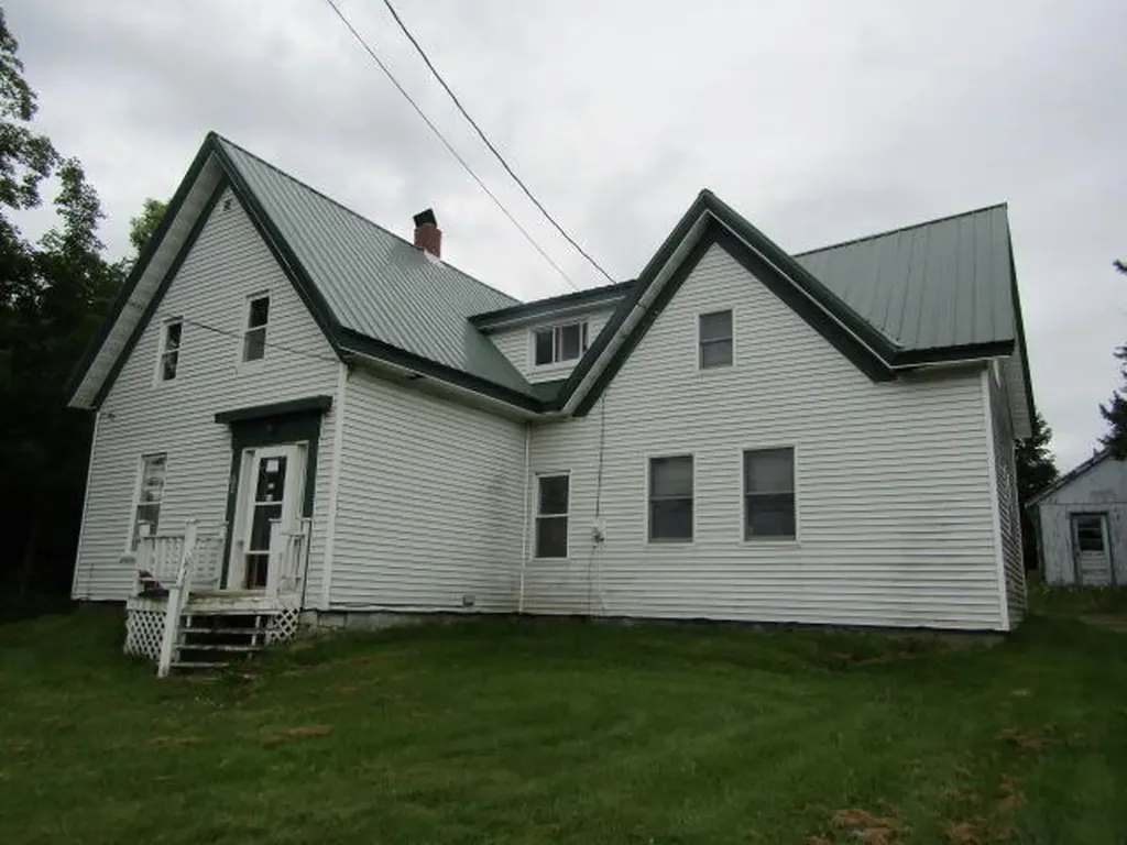969 Main Street Calais ME 04619