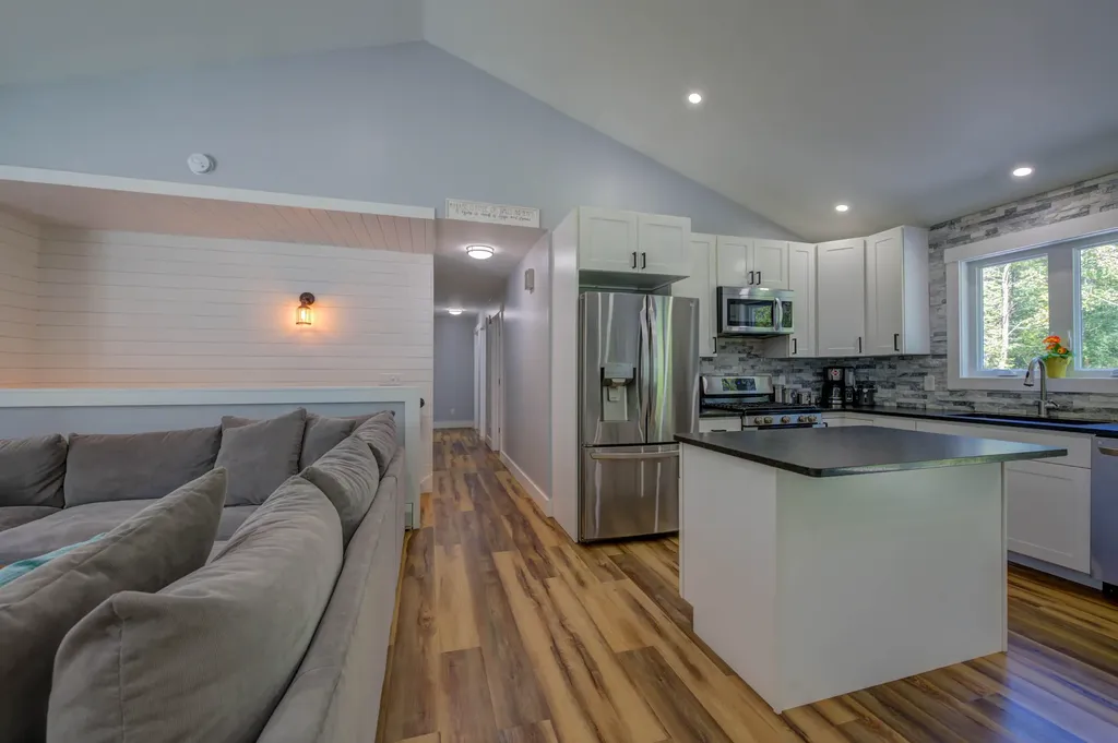 209 Royal Road Pownal ME 04069