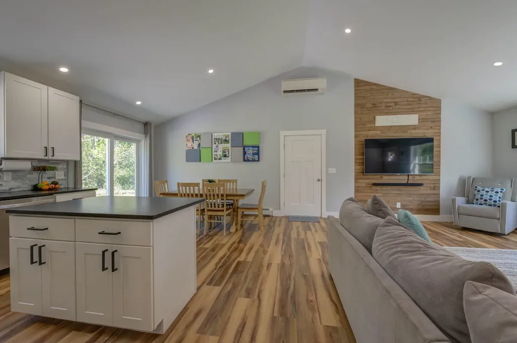 209 Royal Road Pownal ME 04069